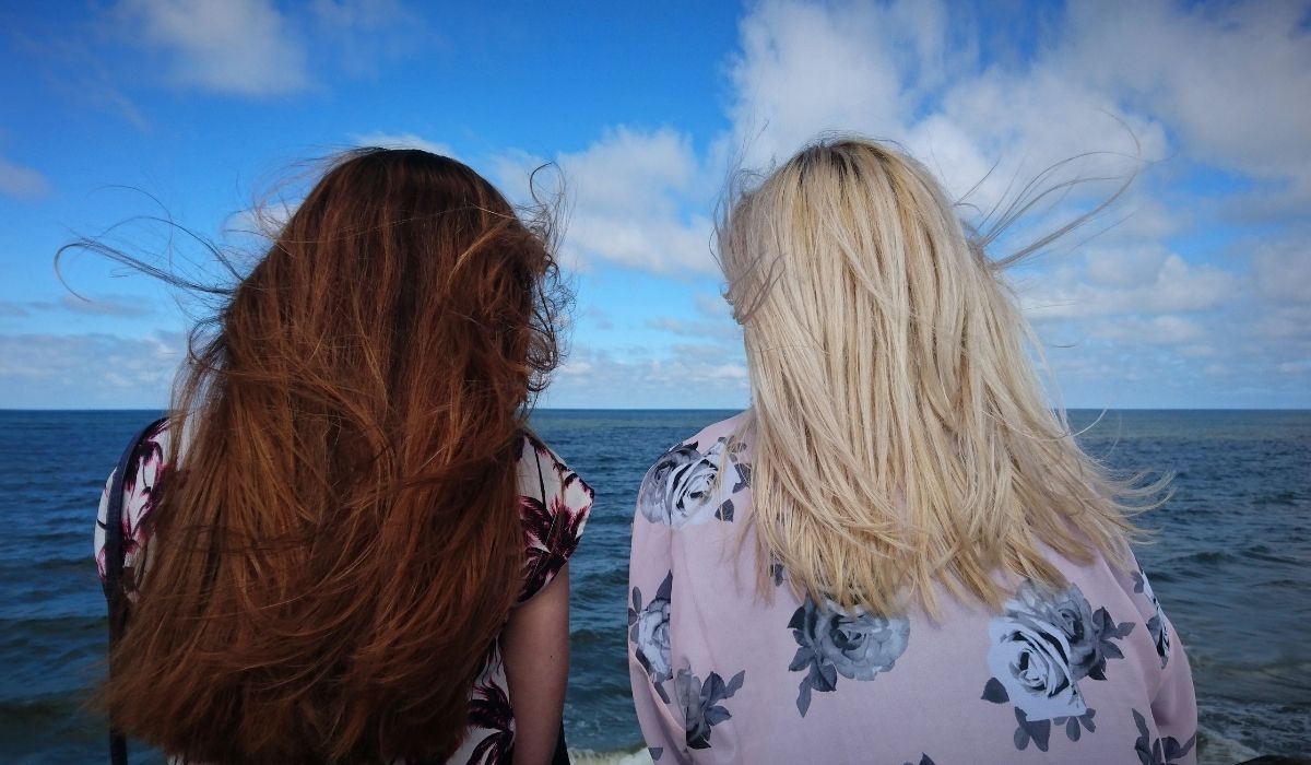 two women looking out at horizon